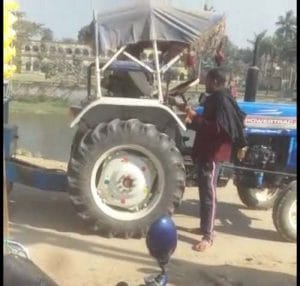 23 naugachia raik point pr paisa wsuli krta yuwk