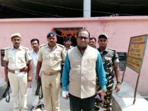 बोगस वोटिंग के कारण मारपीट