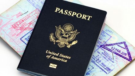 आधार और पासपोर्ट को लेकर आज से लागू हुई यह व्यवस्था, जरूर जान लीजिए