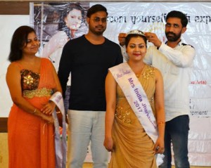भागलपुर बेटी कोमल गुप्ता मिसेज इंडिया का खिताब जीतकर जिले का नाम रोशन किया