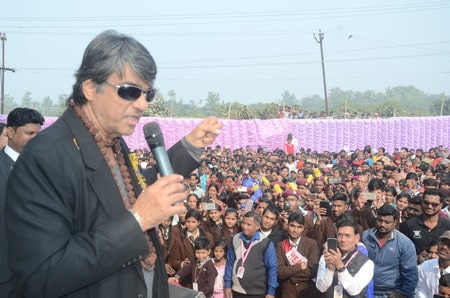 भागलपुर आये शक्तिमान ने सेल्फी, ह्वाट्सएप और फेसबुक को लेकर क्या कह दिया
