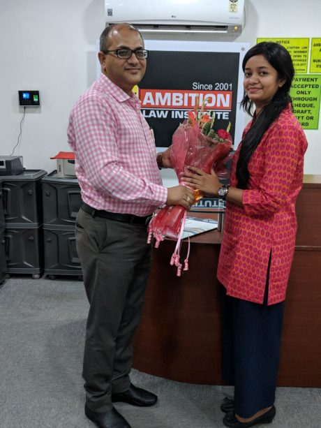 नवगछिया के लाल ने फिर किया कमाल 12 छात्रों को बनाया आईएएस- Naugachia News