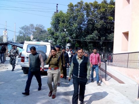 नवगछिया पहुचे जिलाधिकारी कर्मचारियों में हरकंप, कब्रिस्तान विवाद को लेकर निर्देश, अस्पताल की कुव्यवस्था को देख भड़के-Naugachia News4