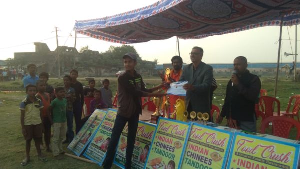नवगछिया : मैदान में आयोजित स्वर्गीया छेदो देवी स्मृति क्रिकेट प्रतियोगिता हुआ संपन्न – Naugachia News