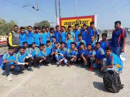 नवगछिया : बिहार राज्य कबड्डी प्रतियोगिता के लिए जिला टीम सहरसा रवाना