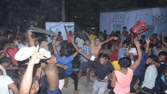 भागलपुर : भारत-पाक मैच में हार्दिक के छक्के के साथ ही जश्न में डूबा भागलपुर