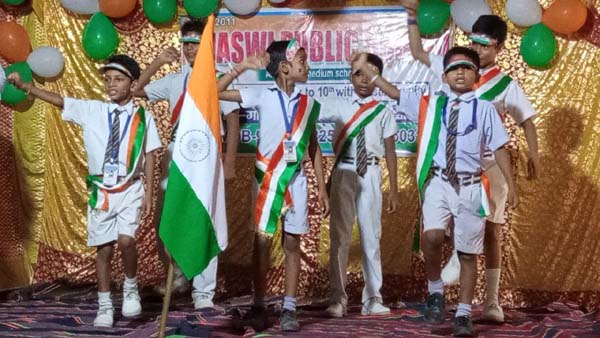 नवगछिया : तेजस्वी पब्लिक स्कूल में मनाया गया आज़ादी का अमृत महोत्सव