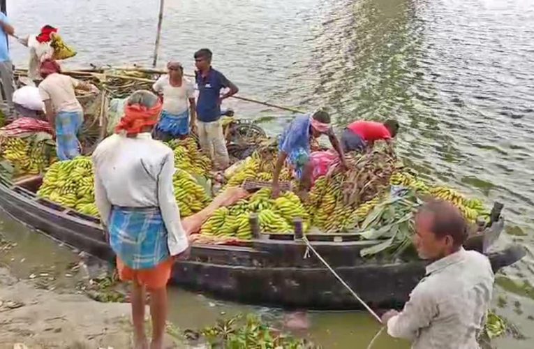 भागलपुर और नवगछिया के बीच जनजीवन मानो दो दशक पीछे लौट गया