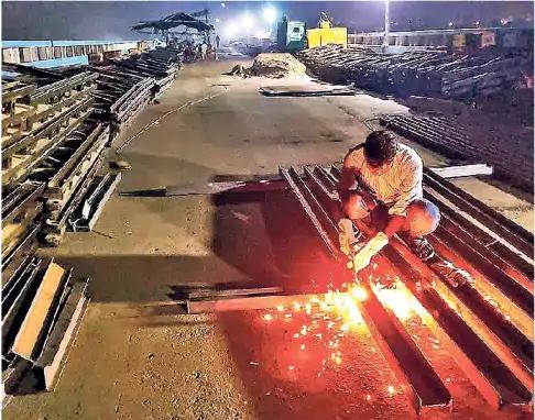 विक्रमशिला सेतु पर बेली ब्रिज निर्माण कार्य तेज, गार्डर बिछाने का काम शुरू